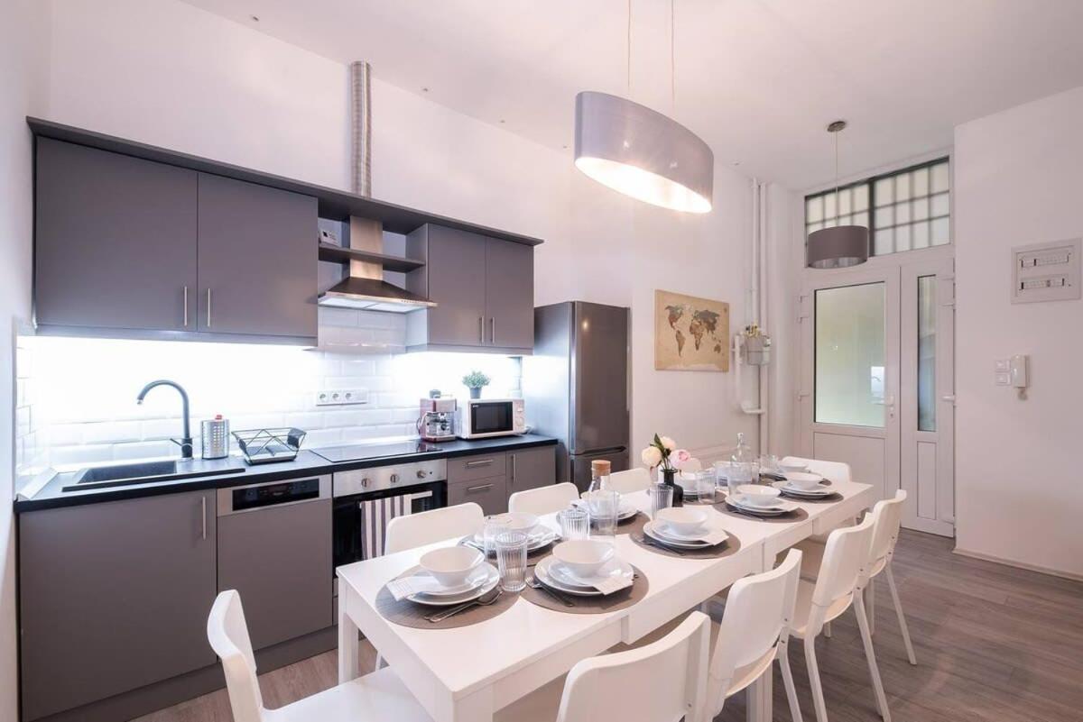 Central Brand New And Modern Apartment Budapest Exterior foto