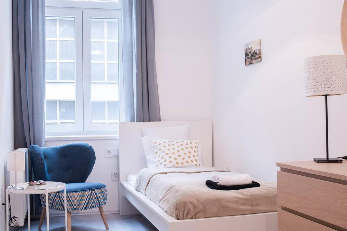 Central Brand New And Modern Apartment Budapest Exterior foto