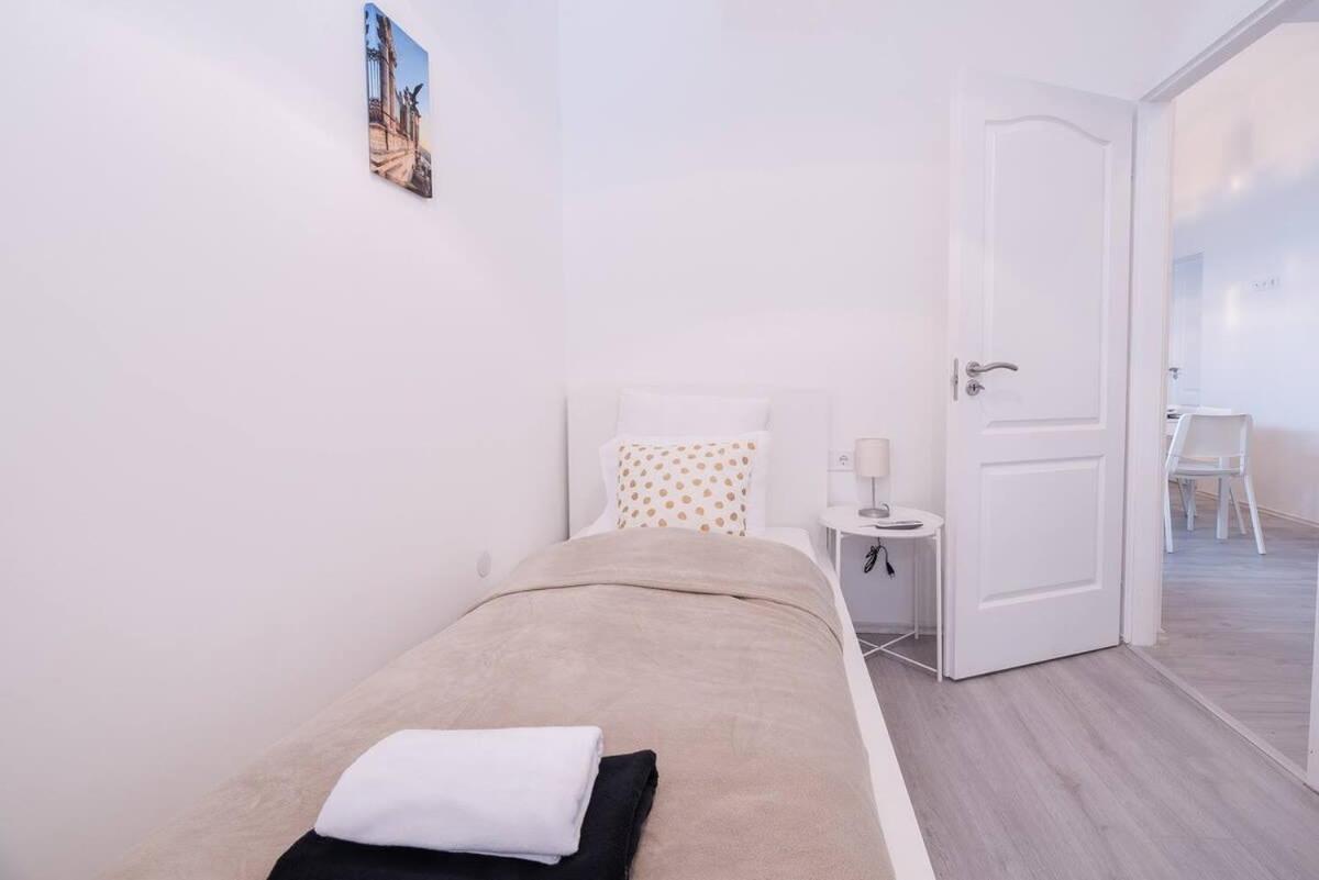 Central Brand New And Modern Apartment Budapest Exterior foto