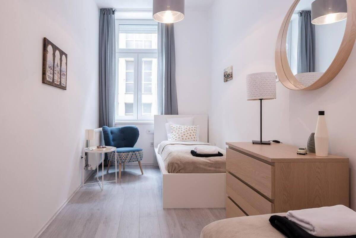 Central Brand New And Modern Apartment Budapest Exterior foto