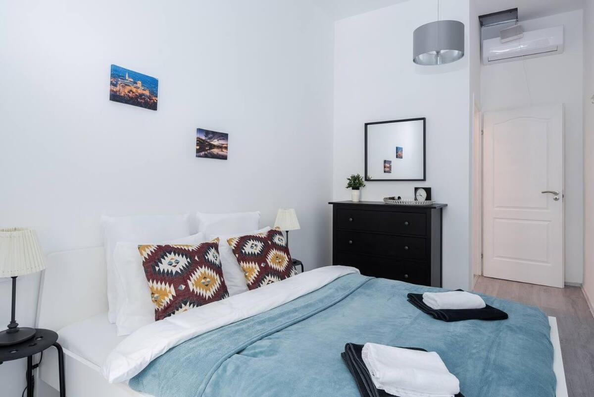 Central Brand New And Modern Apartment Budapest Exterior foto
